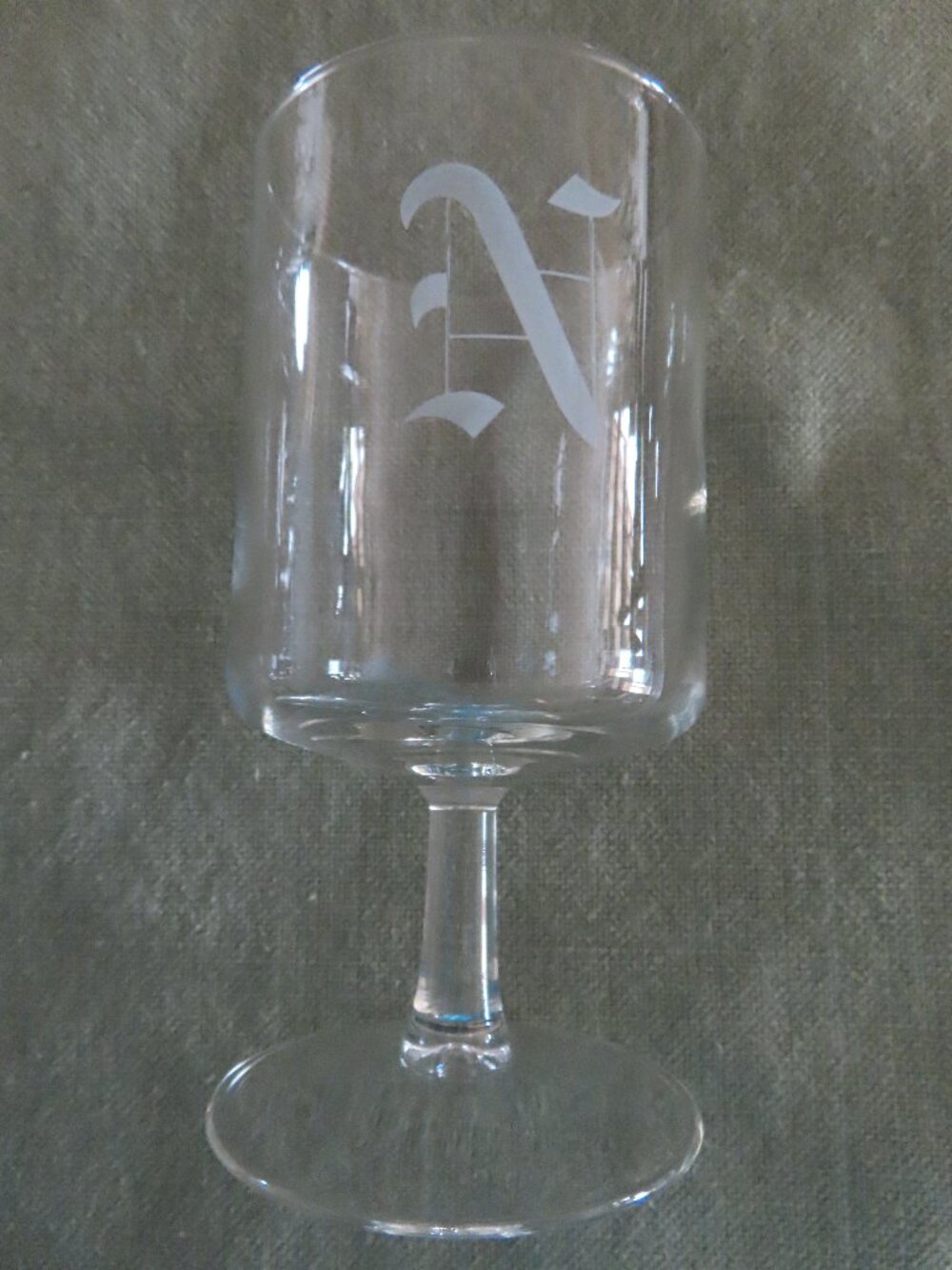 Vintage Wine/Water glasses set of 8 Etched